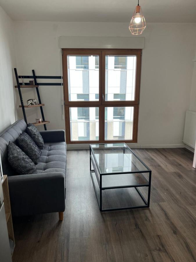 Appartement 2 Pieces Ligne 1 Montreuil  Exterior photo